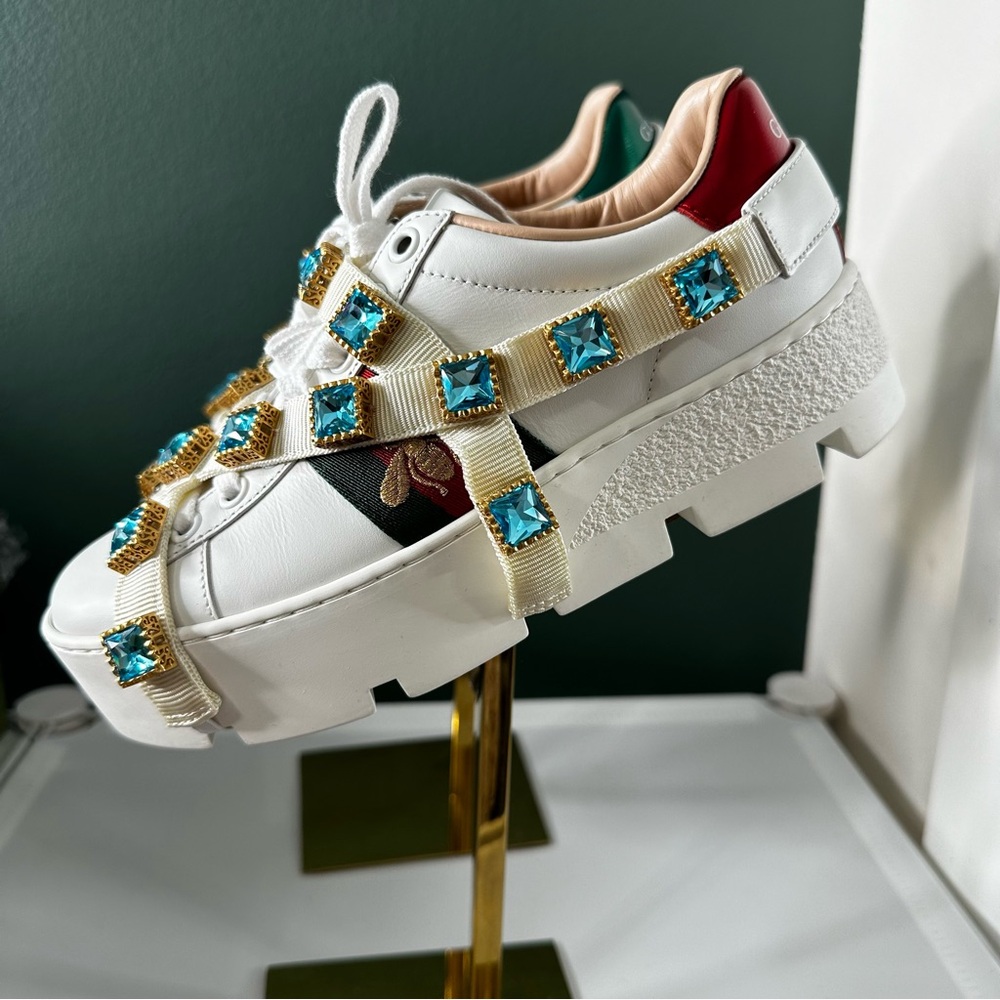 WOMEN'S ACE EMBROIDERED PLATFORM SNEAKER with Gems Brand New with dust bag